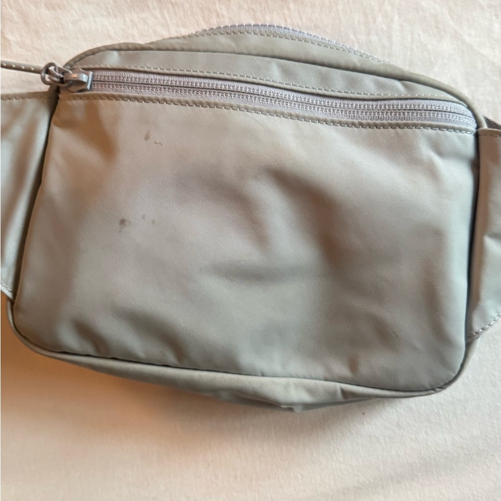 lululemon athletica Large Light Gray Belt Bag - Picture 7 of 8
